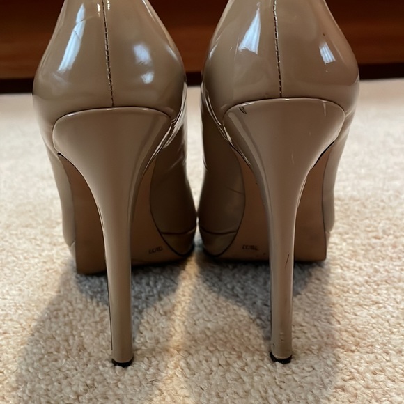 Vince Camuto shiny high heel pumps - Picture 6 of 13